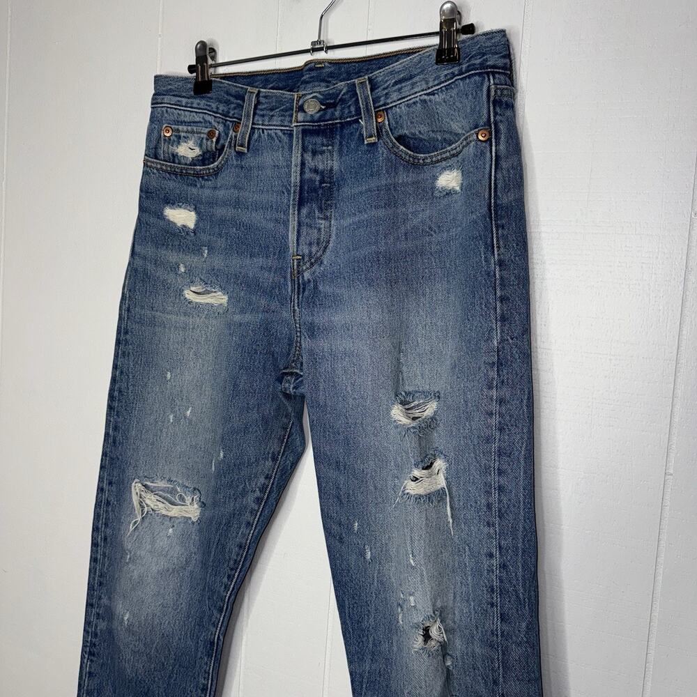 Levi’s Women’s High Rise Distressed Jeans Size 29 - Picture 3 of 7